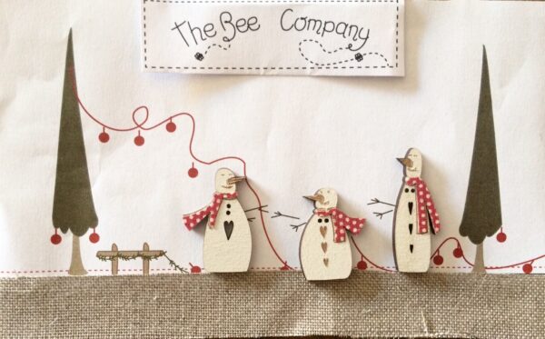 3 Snowmen buttons