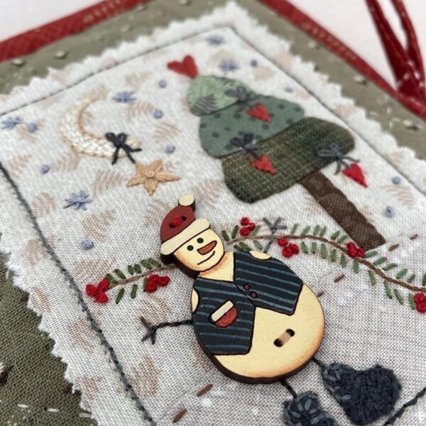 Snowman Button by Lynette Anderson