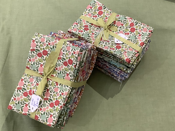 Wallflower Fat 1/8th Bundle